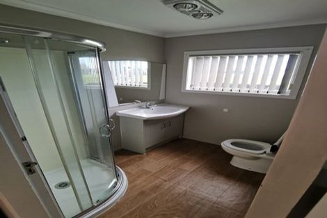 Photo of property in 49a Bruce Mclaren Road, Henderson, Auckland, 0612