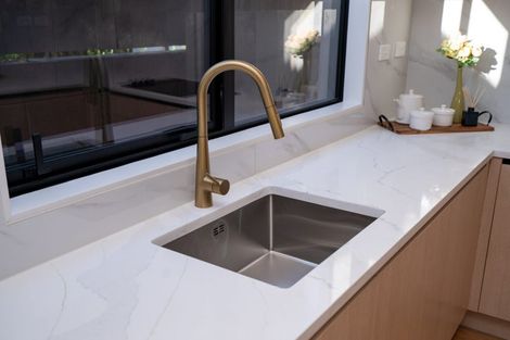 Photo of property in 18b Sunnyhill Crescent, Sunnyhills, Auckland, 2010