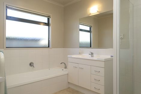 Photo of property in 29 Acacia Bay Road, Nukuhau, Taupo, 3330