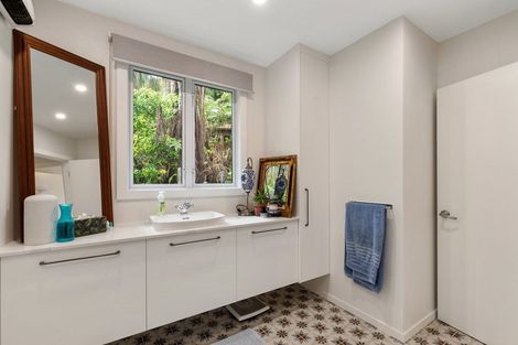 Photo of property in 132 Attwood Road, Paremoremo, Auckland, 0632