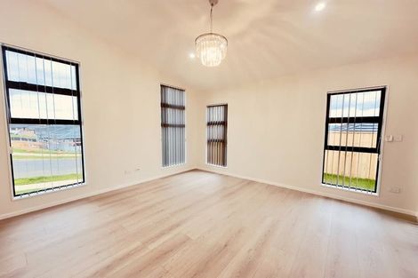 Photo of property in 10 Viv Green Place, Pokeno, 2402