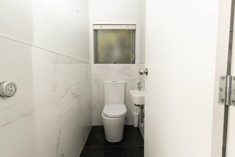 Photo of property in 63 Kirby Street, Glendene, Auckland, 0602