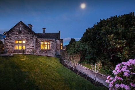 Photo of property in 127 Queen Street, North Dunedin, Dunedin, 9016