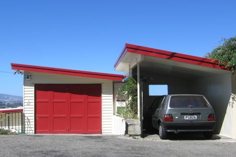 Photo of property in 47 Harbour View Road, Northland, Wellington, 6012