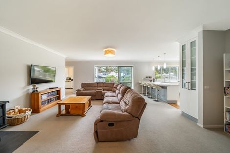 Photo of property in 21 Flotilla Place, Whitby, Porirua, 5024