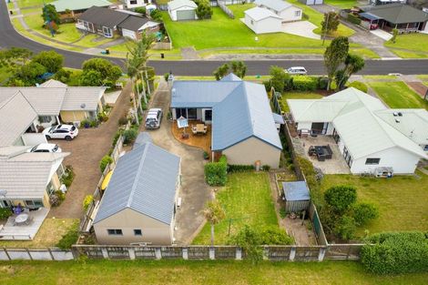Photo of property in 15 Springbok Avenue, Whitianga, 3510