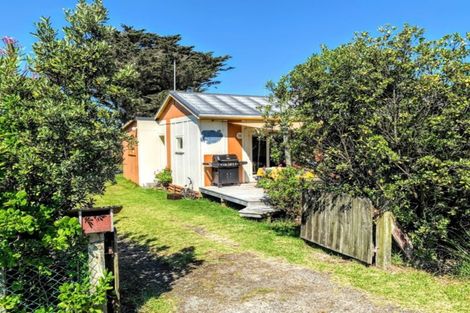 Photo of property in 50 Rua Avenue, Waitarere Beach, Levin, 5510