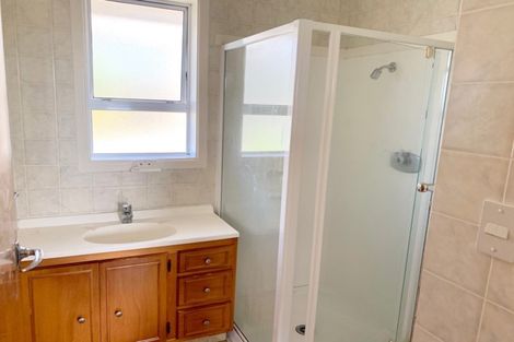 Photo of property in 22b Barron Drive, Green Bay, Auckland, 0604