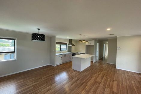 Photo of property in 1/34 Don Buck Road, Massey, Auckland, 0614