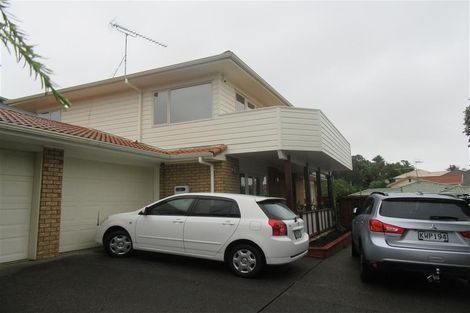 Photo of property in 8a Margaret Henry Crescent, Oteha, Auckland, 0632