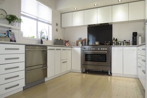 Photo of property in 1/2 Fraser Street, Te Awamutu, 3800