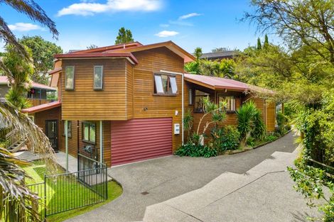 Photo of property in 37 Kiteroa Terrace, Rothesay Bay, Auckland, 0630
