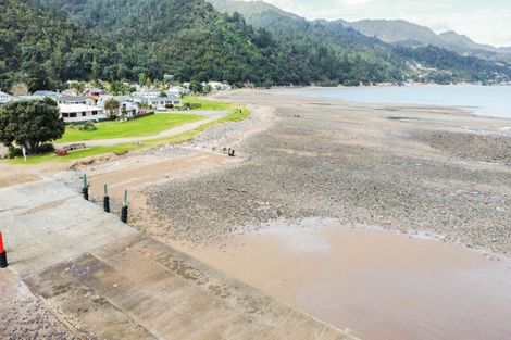 Photo of property in 26 Aputa Avenue, Te Puru, Thames, 3575