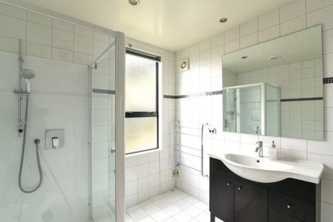 Photo of property in 11 Caples Place, Fernhill, Queenstown, 9300