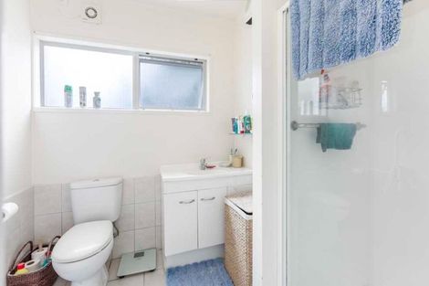 Photo of property in 16 Grenada Avenue, Forrest Hill, Auckland, 0620