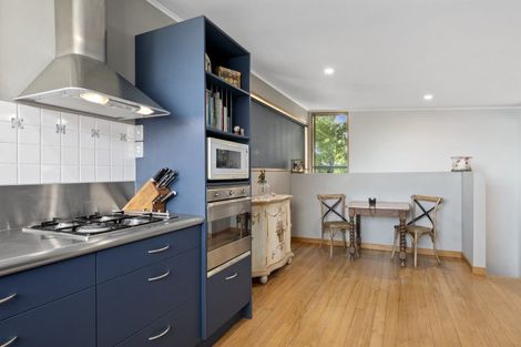 Photo of property in 52 Waitohu Road, York Bay, Lower Hutt, 5013