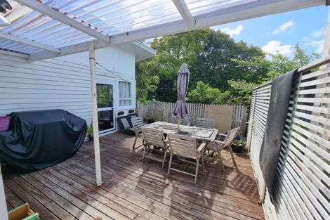 Photo of property in 43 Richards Avenue, Forrest Hill, Auckland, 0620