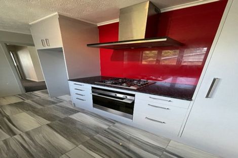 Photo of property in 10 Hinau Street, New Lynn, Auckland, 0600