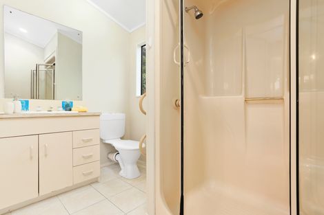 Photo of property in 174 Shaw Road, Oratia, Auckland, 0604