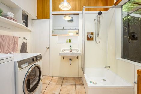 Photo of property in 3 Huia Road, Days Bay, Lower Hutt, 5013