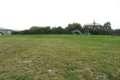 Photo of property in 43 Highcrest Heights, Westmorland, Christchurch, 8025