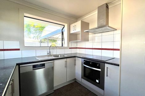 Photo of property in 28 Hooks Road, Manurewa, Auckland, 2102