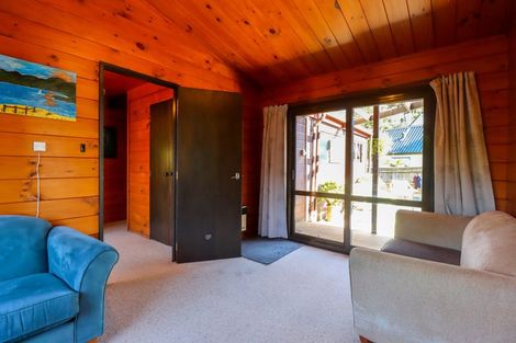 Photo of property in 5 Fernwood Place, Fitzherbert, Palmerston North, 4410