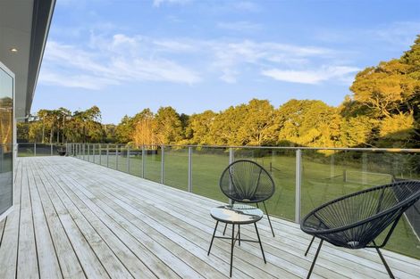 Photo of property in 21 Kahika Grove, Huapai, Kumeu, 0810