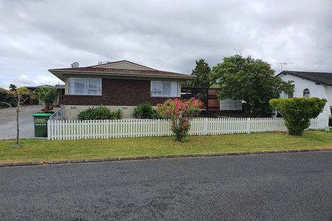 Photo of property in 5a Nimrod Place, Half Moon Bay, Auckland, 2012