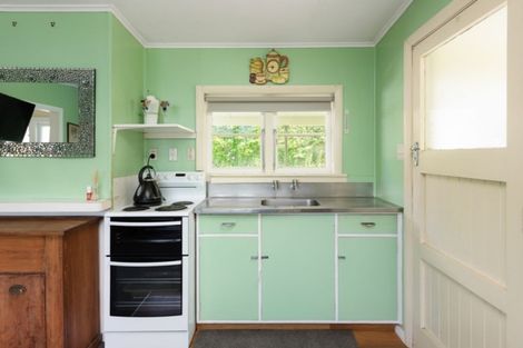 Photo of property in 27 Main Road, Havelock, 7100