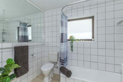 Photo of property in 96a Mako Mako Road, Levin, 5510