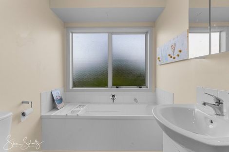 Photo of property in 16 Nikau Lane, Maungaturoto, 0520