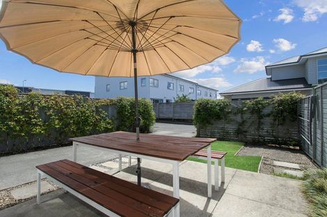 Photo of property in 7 Briddock Way, Swanson, Auckland, 0614