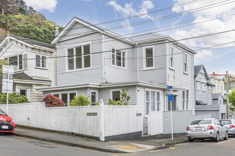 Photo of property in 10 Park Street, Thorndon, Wellington, 6011