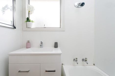 Photo of property in 21 Runuku Grove, Turangi, 3334