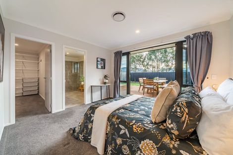 Photo of property in 79 Mawai Hakona Drive, Wallaceville, Upper Hutt, 5018