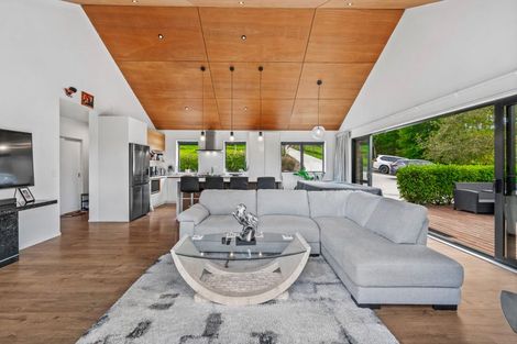 Photo of property in 685 Inland Road, Helensville, 0875