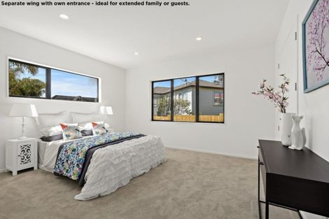 Photo of property in 46 Marina View Drive, West Harbour, Auckland, 0618