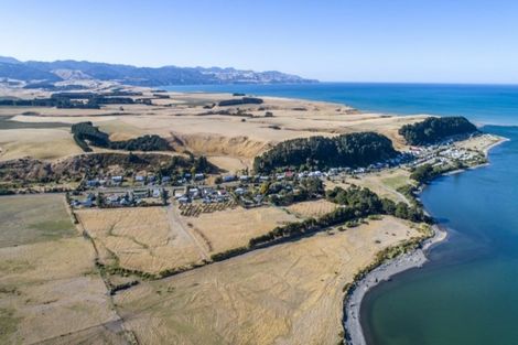 Photo of property in 97 Lake Ferry Road, Lake Ferry, Featherston, 5772