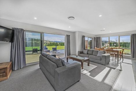 Photo of property in 25 Landsborough Drive, Darfield, 7571