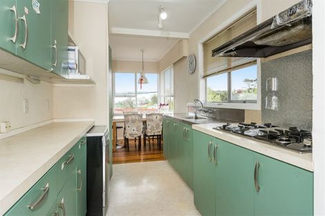 Photo of property in 578 Glenfield Road, Bayview, Auckland, 0629