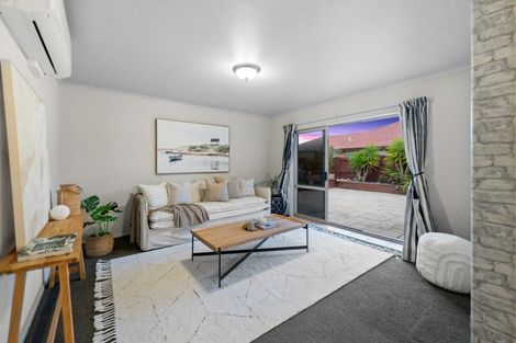 Photo of property in 30 Mcleod Place, Papamoa Beach, Papamoa, 3118