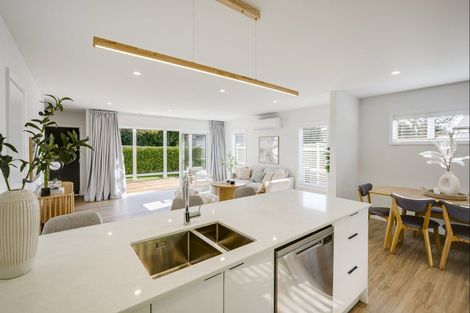 Photo of property in 9a Church Road, Taradale, Napier, 4112