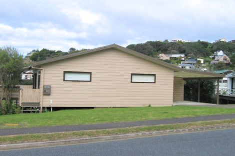 Photo of property in 219 Russell Bruce Place, Onemana, Whangamata, 3691