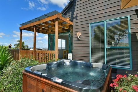 Photo of property in 12 Ascot Way, Orewa, 0931