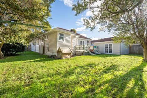 Photo of property in 5 Prouse Grove, Silverstream, Upper Hutt, 5019