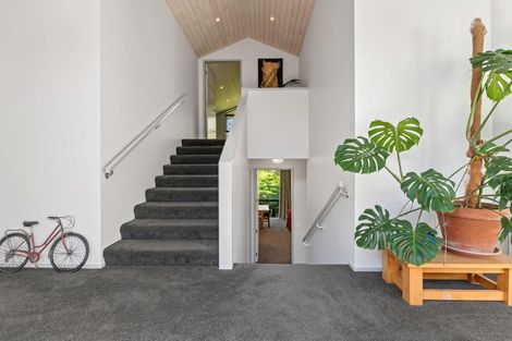 Photo of property in 70b Grand Vue Road, Kawaha Point, Rotorua, 3010