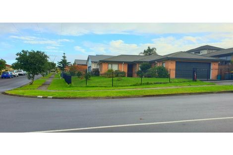Photo of property in 25 Medvale Avenue, Flat Bush, Auckland, 2019