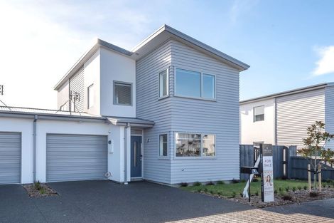 Photo of property in 7 Kakapo Lane, Redwood, Christchurch, 8051