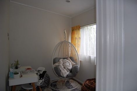 Photo of property in 87 Tawa Road, Kumeu, 0891